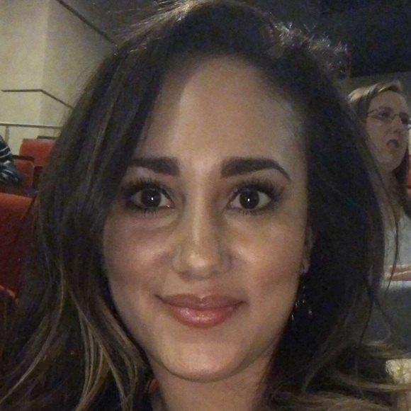 Meet your Posher, Edith - Picture 1 of 1